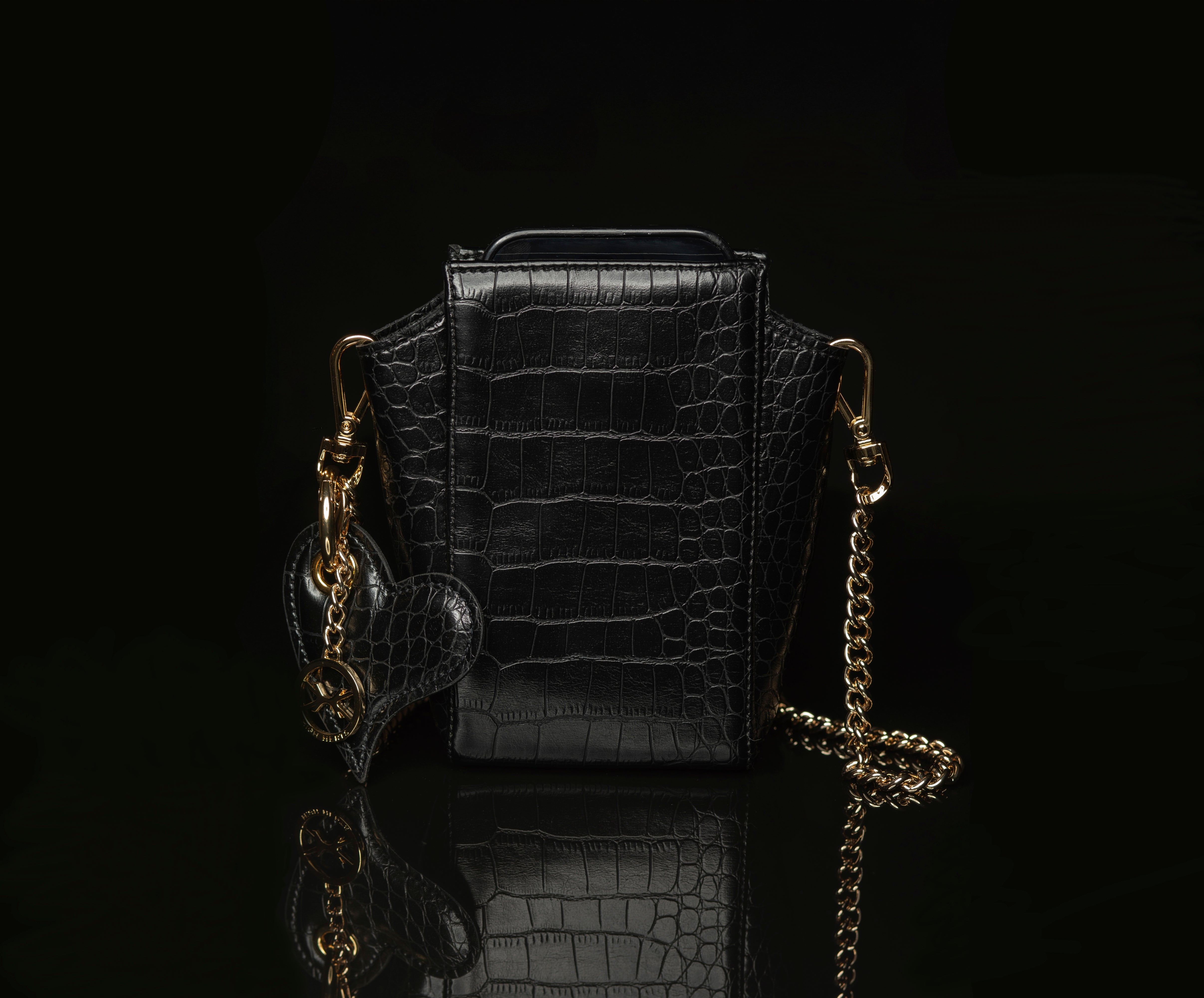 HIGH HERTS Herz-Anhänger sind das perfekte Taschenaccessoire